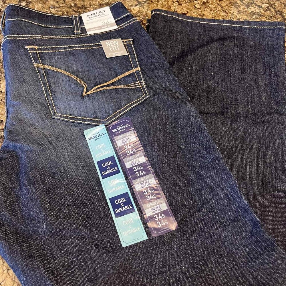 ARIAT REAL ARROW FIT STRAIGHT THROUGH THE WAIST WOMAN'S JEANS